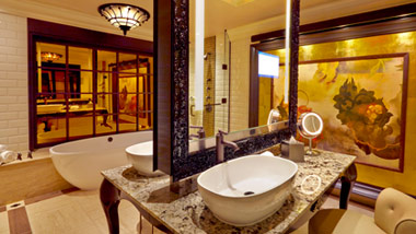 Suite bathroom at River City Casino Hotel