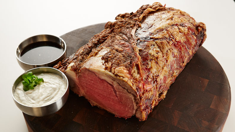 prime rib to be carved at buffet